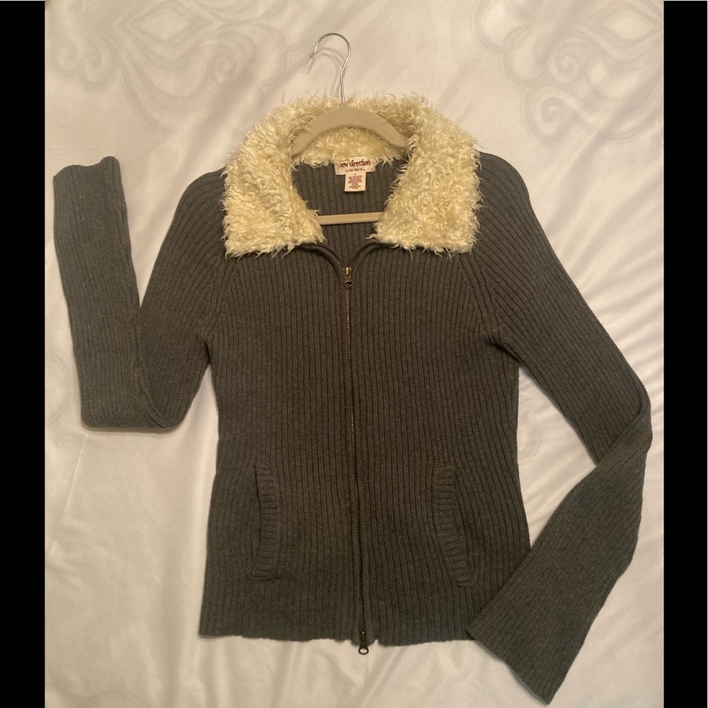 Charcoal Gray Ribbed Zippered Sweater